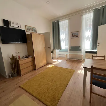 Centerpoint R7 Apartament *