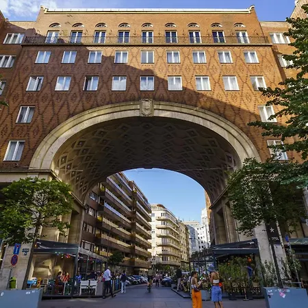Apartment Centerpoint R7 *